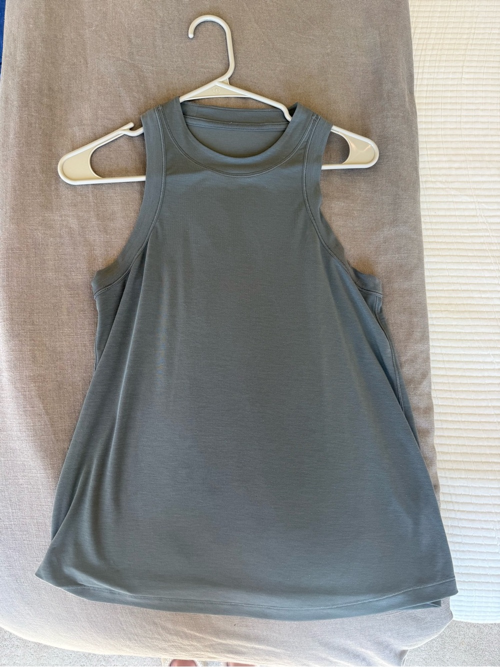Lulu Sleeveless High-Neck Women's Tank Top - Slate Gray